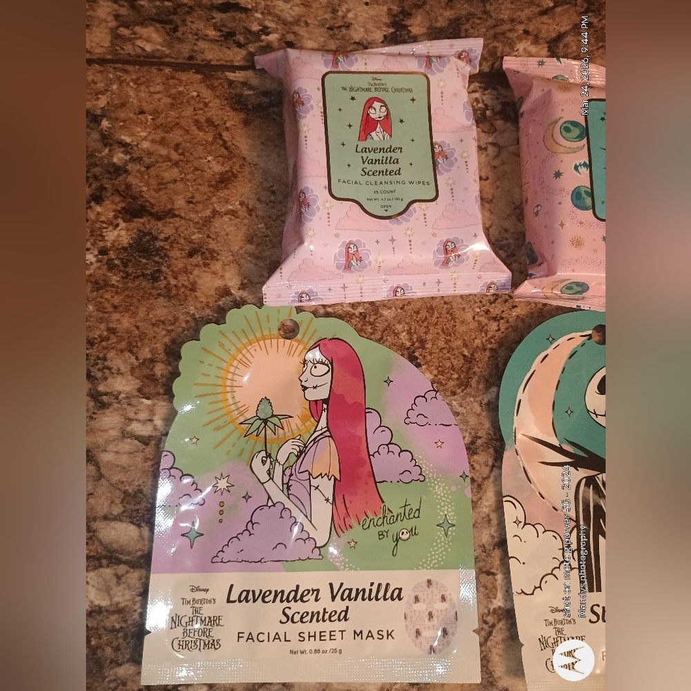 Nightmare before Christmas Disney beauty set New - Picture 5 of 7